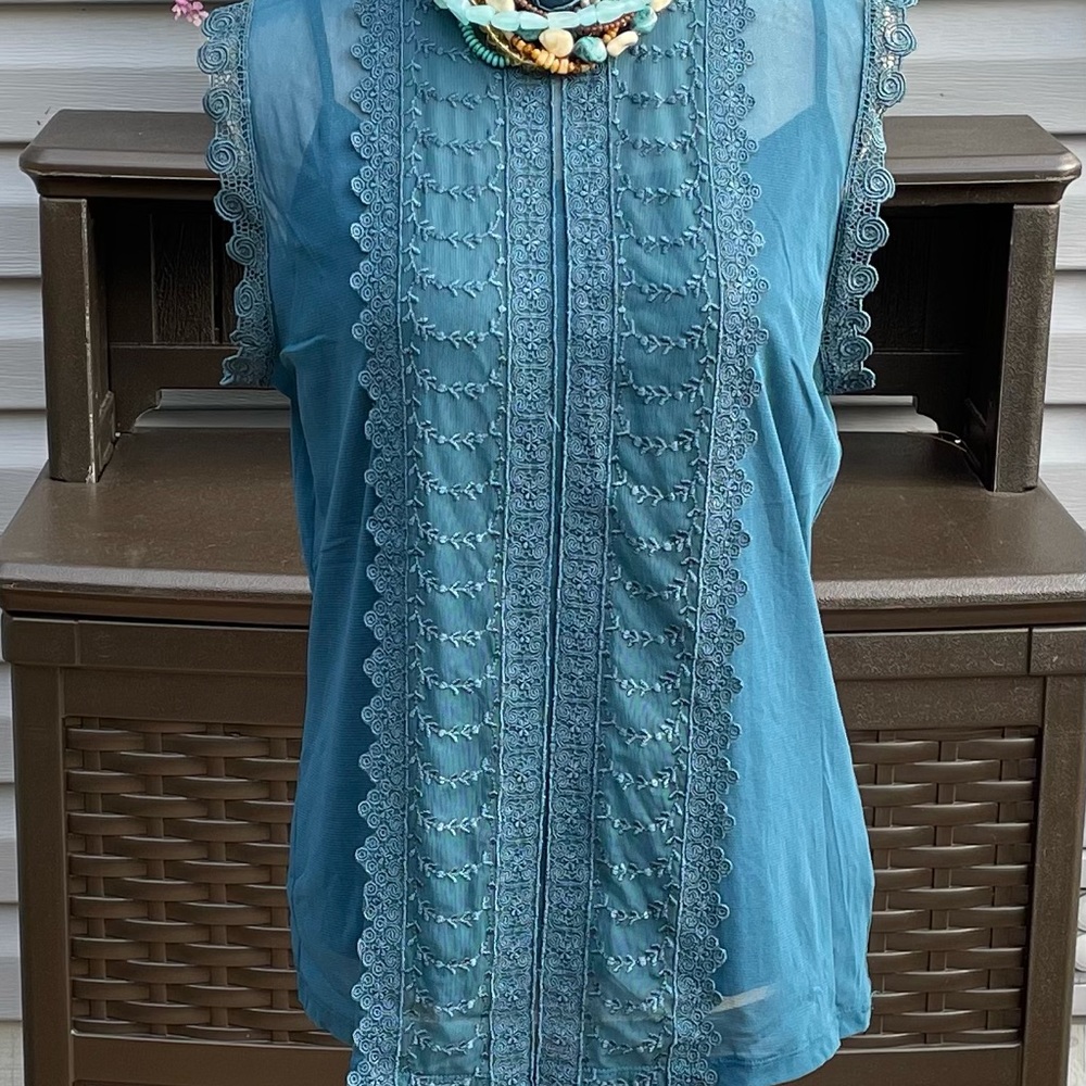 Apt. 9 dark turquoise blouse w/built in camisole. Size LG.